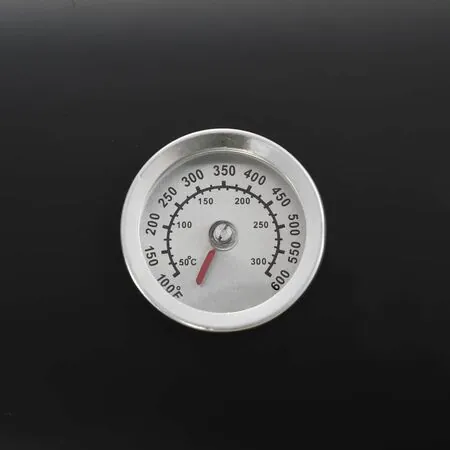  Grătar cu afumătoare clasic, pe cărbune